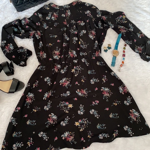 Floral long sleeve black short 👗dress - Picture 3 of 7